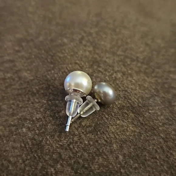 Set of Sterling Silver Pearl Earrings - Picture 6 of 6